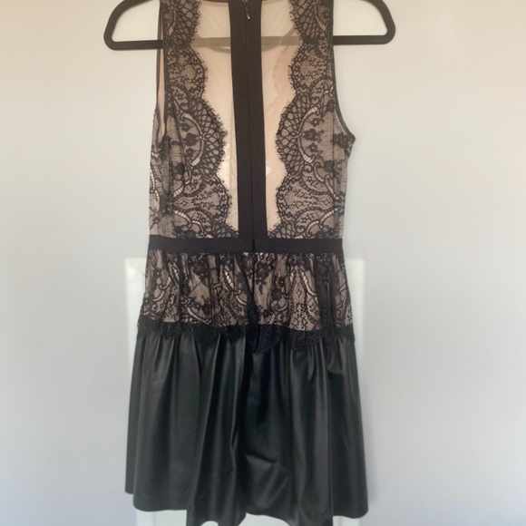 BCBG Layton Dress: Size 6 BNWT - Picture 3 of 5